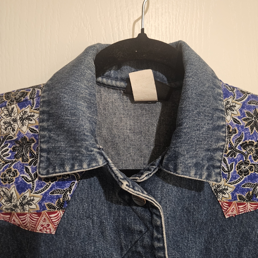 ROUGHRIDER Vintage 90s Denim Button Up Crop Top with Frayed Sleeves Womens SZ M - Picture 4 of 8